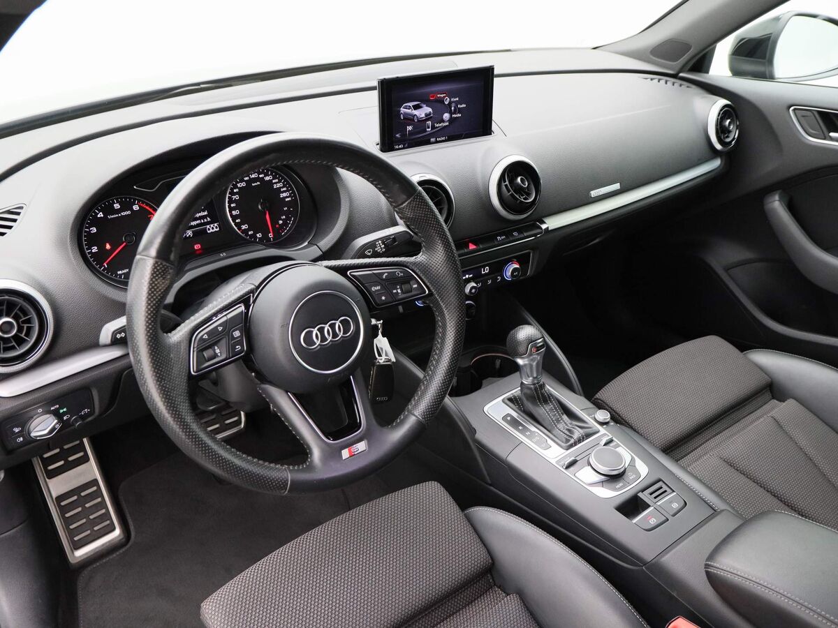 Audi A3 Sportback 1.5 TFSi 150 Pk Automaat S-Line | Navi | Full LED | Cruise Controle | 18 Inch | Privacy Glass