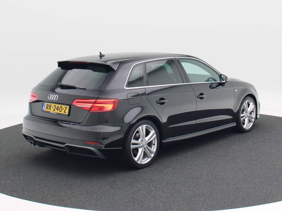 Audi A3 Sportback 1.5 TFSi 150 Pk Automaat S-Line | Navi | Full LED | Cruise Controle | 18 Inch | Privacy Glass