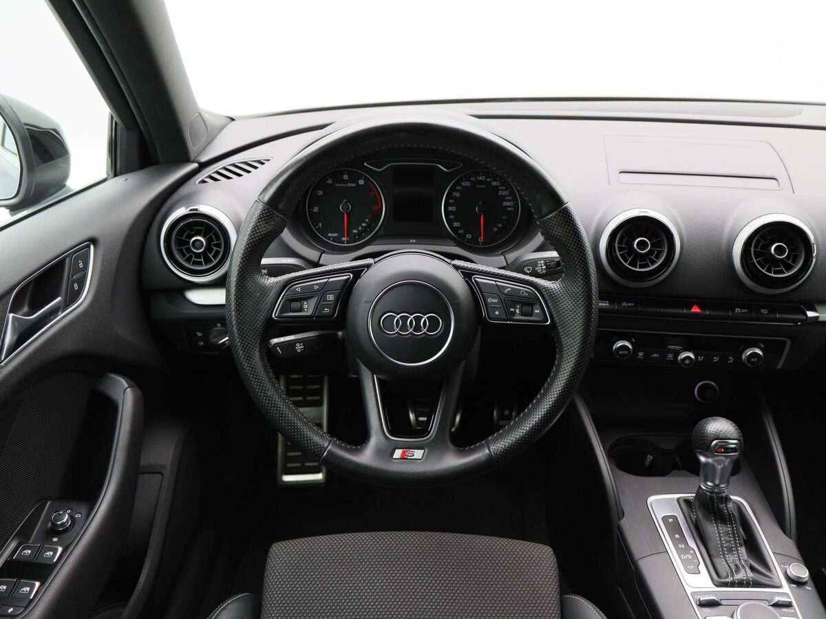 Audi A3 Sportback 1.5 TFSi 150 Pk Automaat S-Line | Navi | Full LED | Cruise Controle | 18 Inch | Privacy Glass