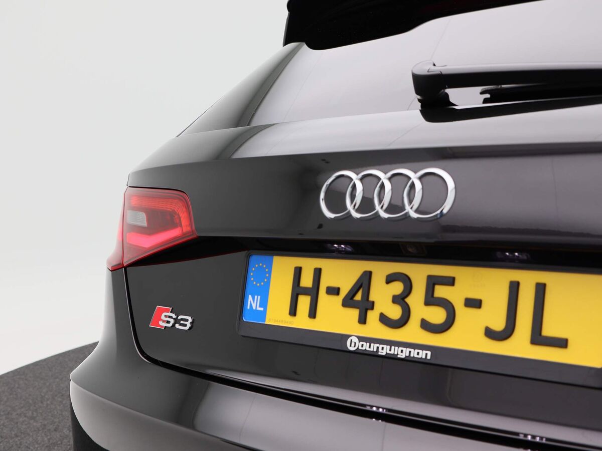 Audi S3 Sportback 2.0 TFSi 300 Pk S3 quattro S-Line | Navi | B&O | Panoramdak | 19 Inch | RS Stoelen | Leder | Full LED