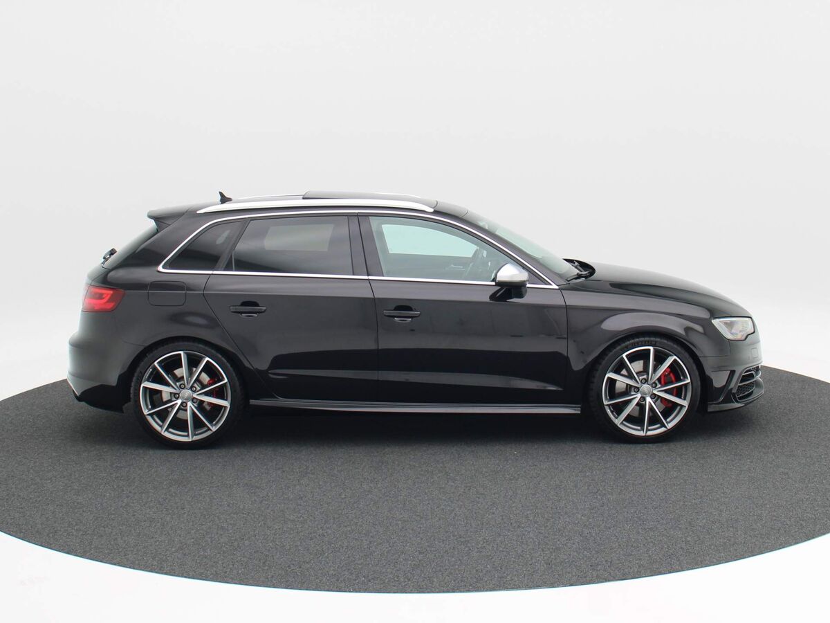 Audi S3 Sportback 2.0 TFSi 300 Pk S3 quattro S-Line | Navi | B&O | Panoramdak | 19 Inch | RS Stoelen | Leder | Full LED