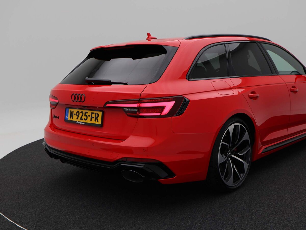 Audi RS4 Avant 2.9 TFSi 450 Pk quattro | B&O Audio | Leder | Head-up | 20 Inch | Panoramadak