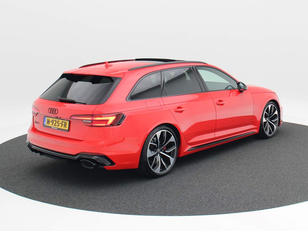 Audi RS4 Avant 2.9 TFSi 450 Pk quattro | B&O Audio | Leder | Head-up | 20 Inch | Panoramadak