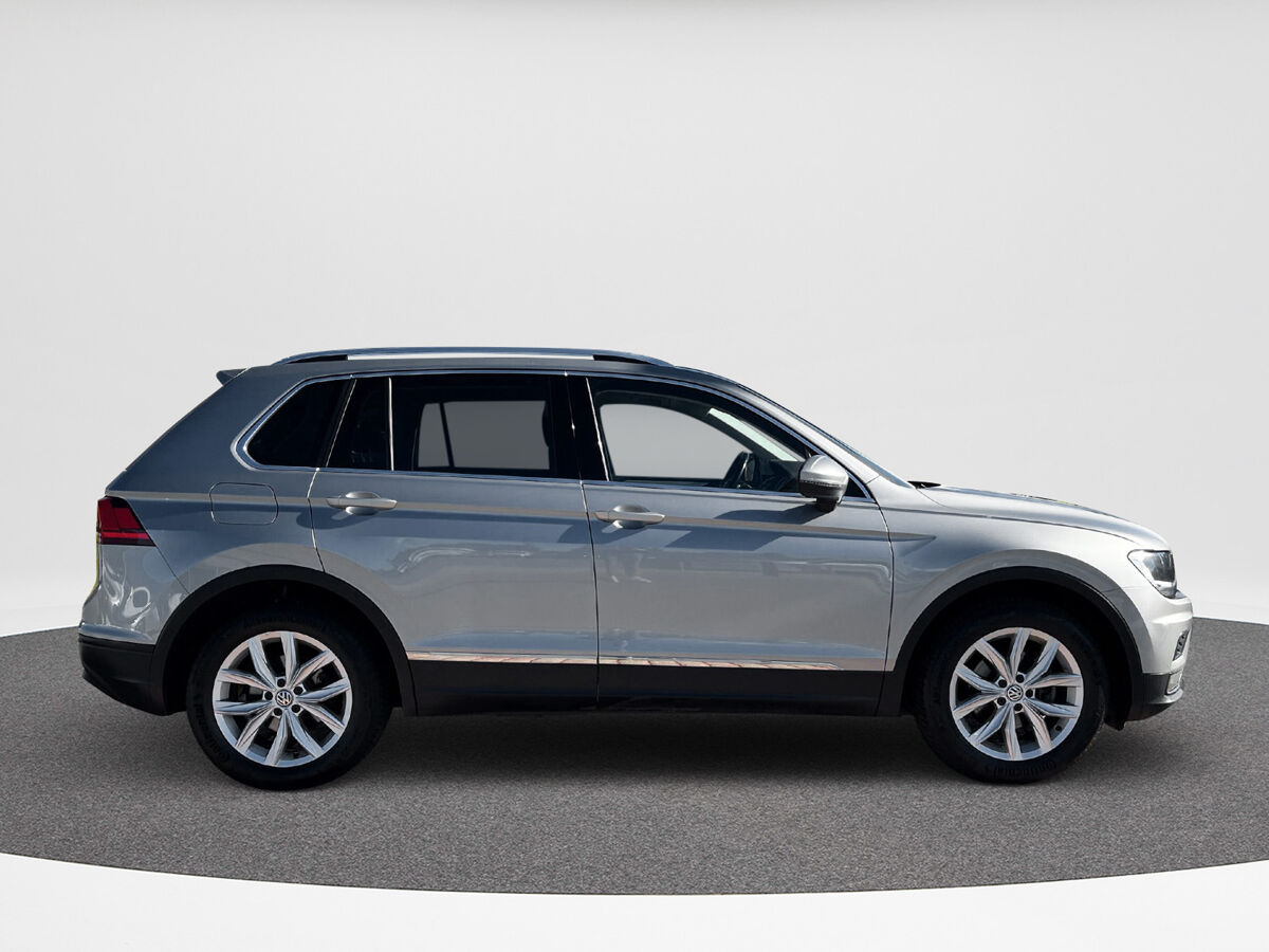 Volkswagen Tiguan 1.4 TSI 125 pk Comfortline Business | Navi | Clima | PDC | Trekhaak |