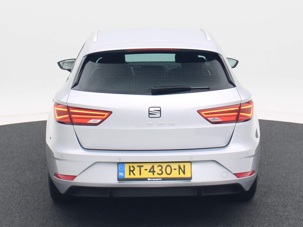 SEAT Leon ST 1.0 TSi 115 Pk Style Business Intense | Full LED | Navi | Privacy Glass | Elek. Stoel | 16 Inch | 68.962 Km!!