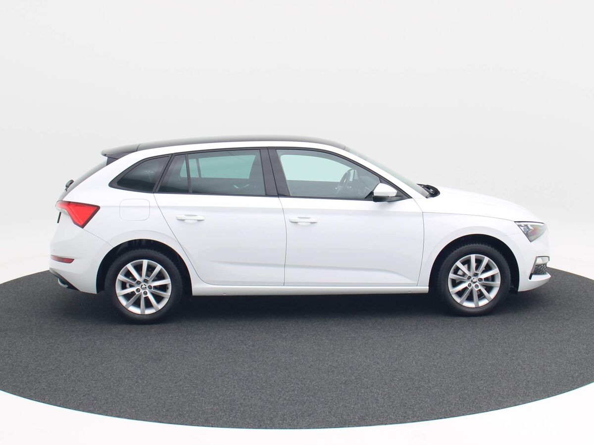 Škoda Scala 1.0 TSi 110 Pk Business Edition | Full LED | Panoramadak | Camera | App Connect | Privacy Glass | 63.967 Km!!