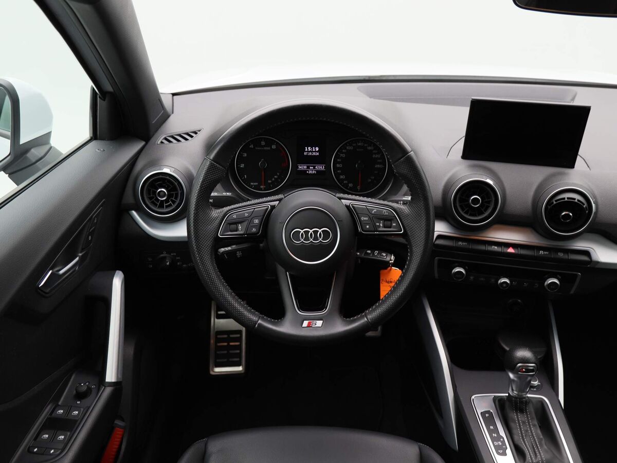 Audi Q2 35 TFSi 150 Pk S-Line Automaat | Navi | Full LED | Trekhaak | Sportstoelen | Camera | 18 Inch | 54.230 Km!!