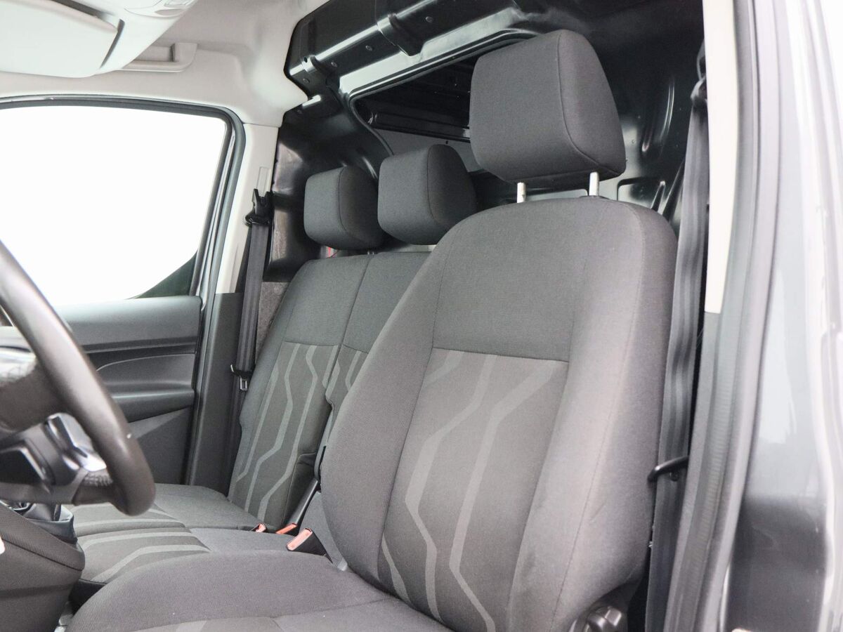 Ford Transit Connect 1.6 TDCi Trend 3-Zits | Airco | Trekhaak | Cruise | Camera | 84.203 Km!!