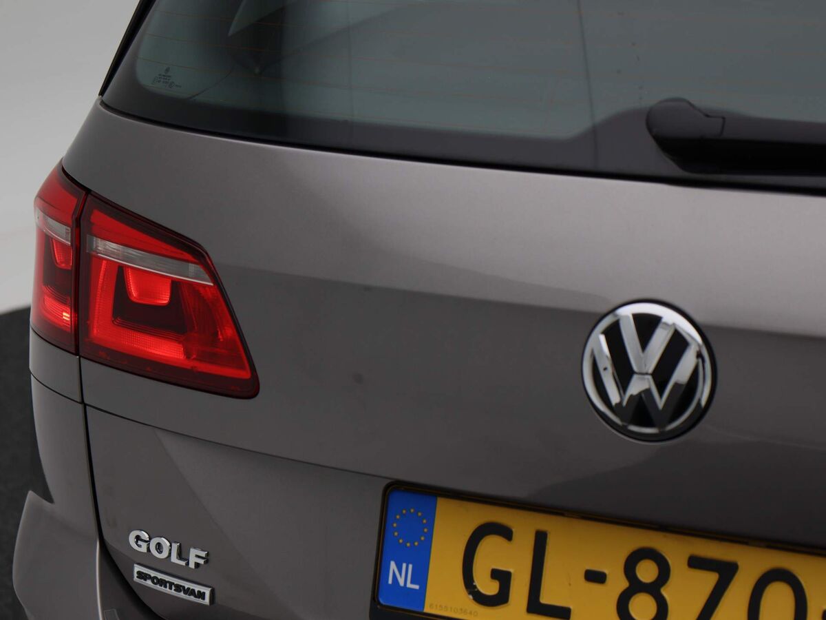 Volkswagen Golf Sportsvan 1.2 TSI Highline | Navi | Cruise Control | Trekhaak | Navi | Camera | 18'' Velgen |