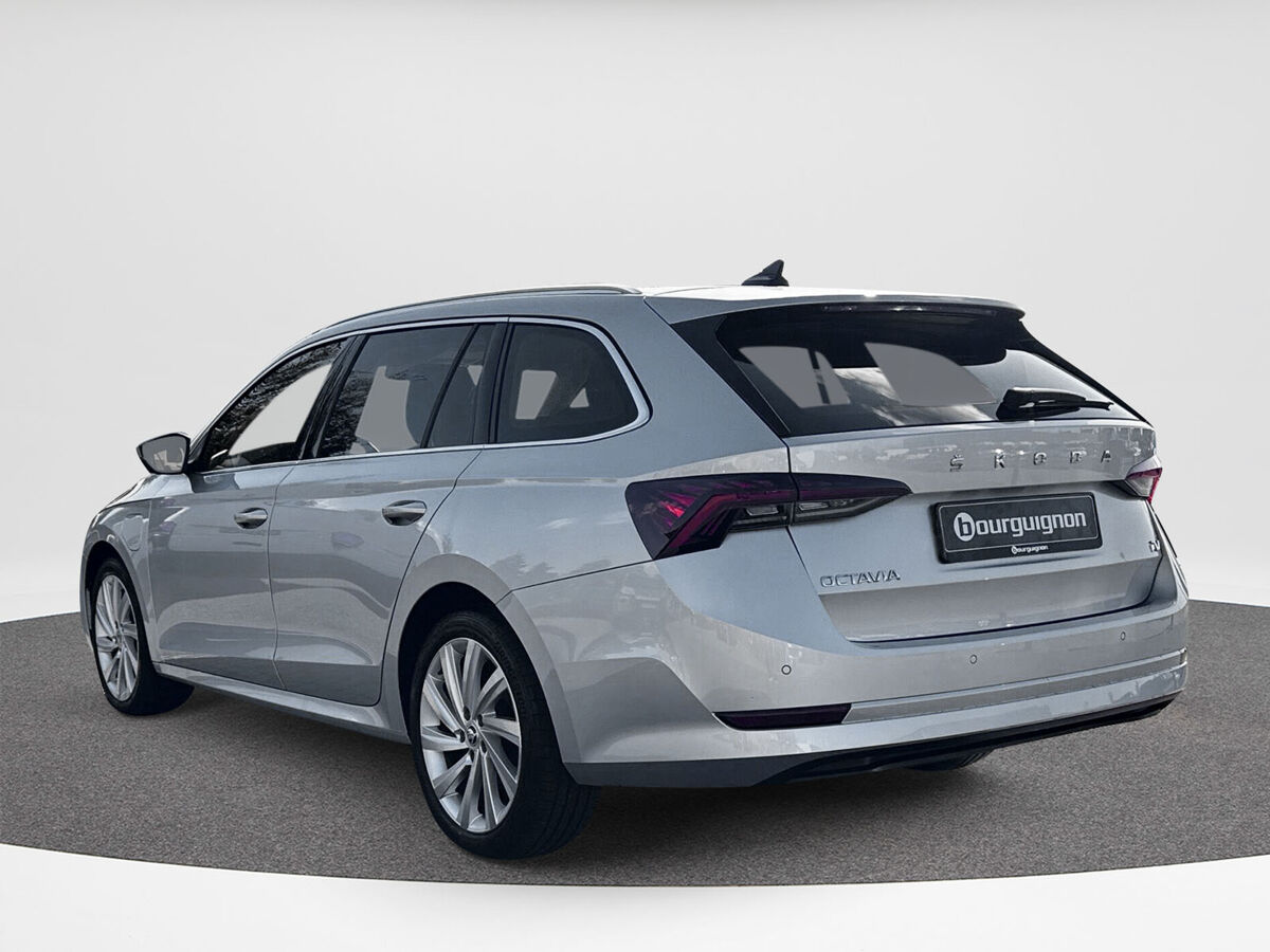 Škoda Octavia Combi 1.4 TSI iV 218 pk Style PHEV | 18 Ich | Matrix LED | ACC | Smart Link | HUD |