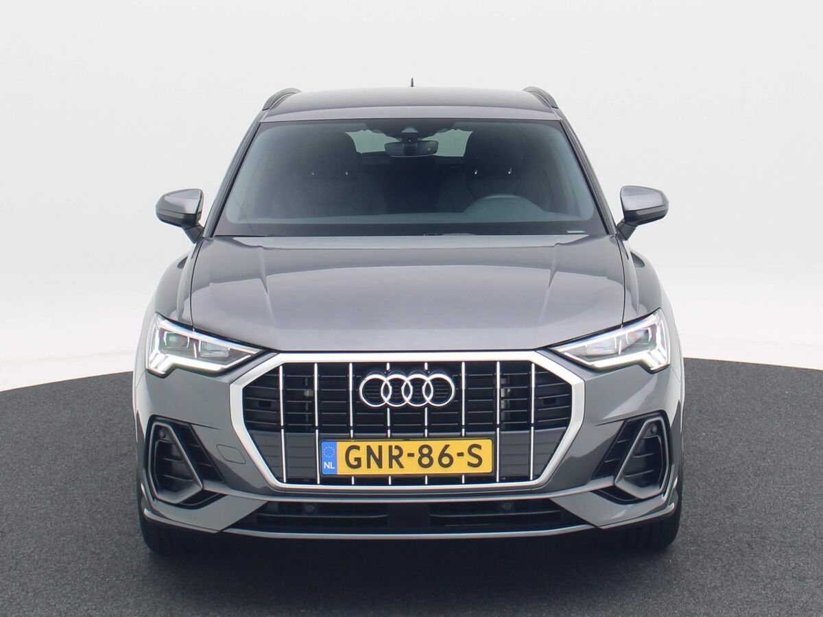 Audi Q3 45 TFSi e 245 Pk S-Line | Leder | Full LED | Navi | 19 Inch | Elek. Klep | Privacy Glass | 53.665 Km!!