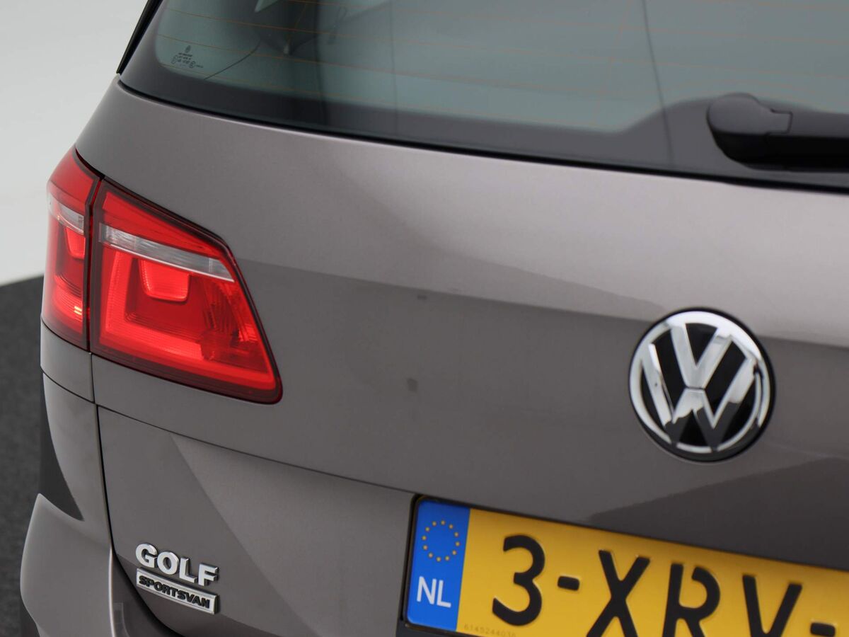 Volkswagen Golf Sportsvan 1.2 TSi 110 Pk DSG Comfortline | ECC | Cruise Controle | 15 Inch | Parkeersensoren V+A | 47.524 Km!!