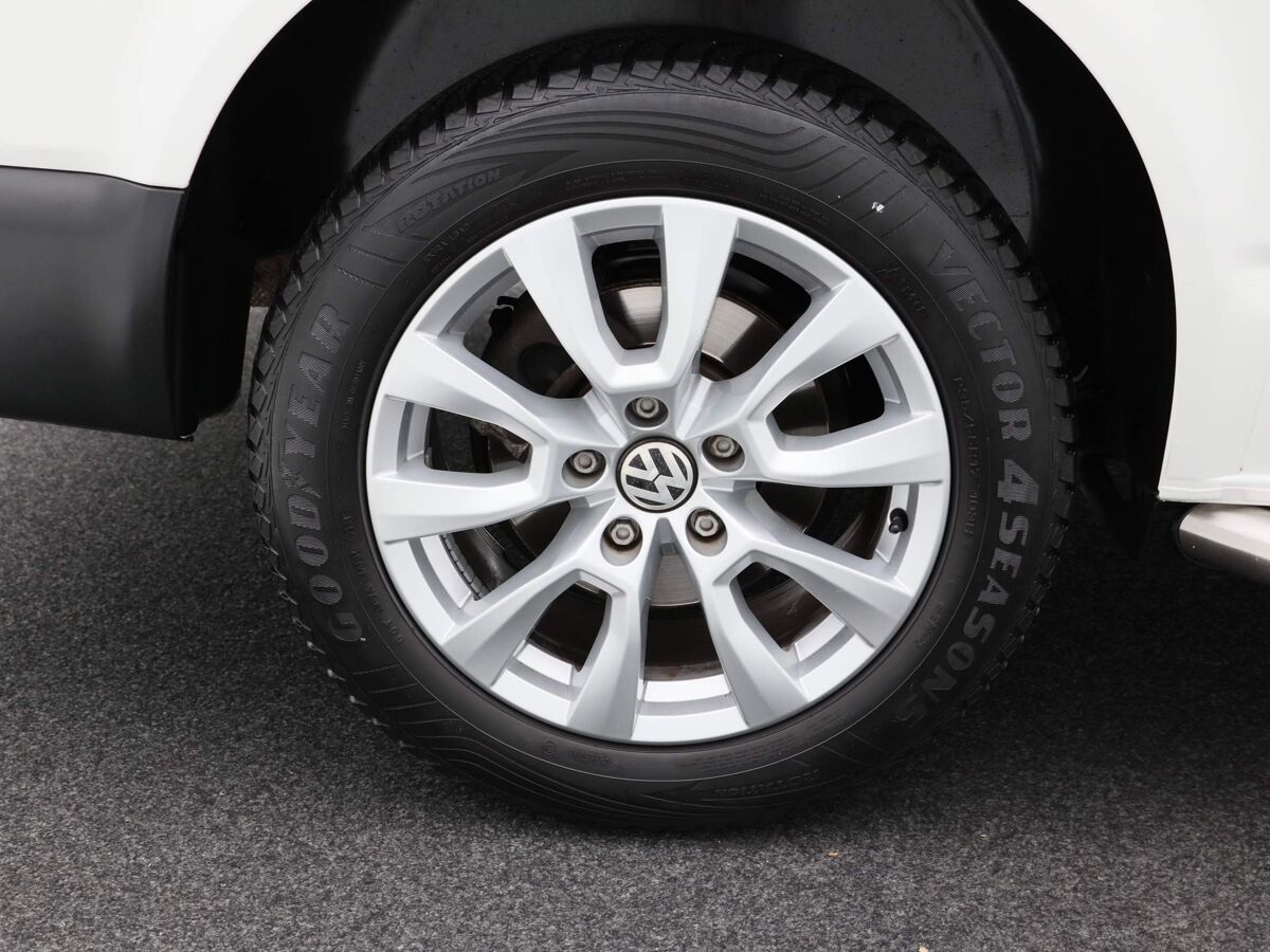 VW-Bedrijfswagens Transporter 2.0 TDi L2H1 28 Business 3-Zits | Airco | Trekhaak | App Connect | 17 Inch | Parkeersensoren | 24.254 Km!!