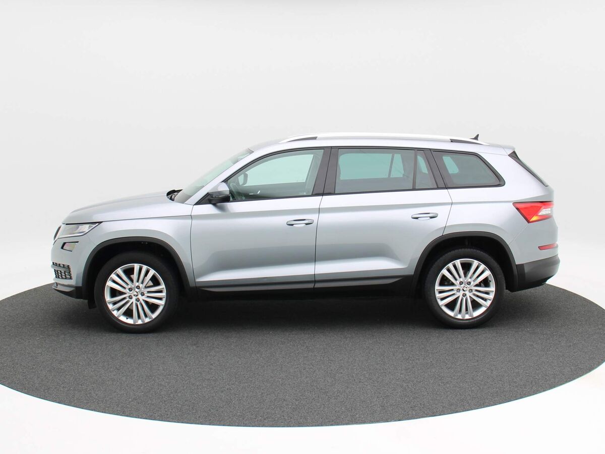 Škoda Kodiaq 1.5 TSi 150 Pk DSG Bus. Edition 7-Persoons | Navi | Trekhaak | 19 Inch | Camera | Winterpakket