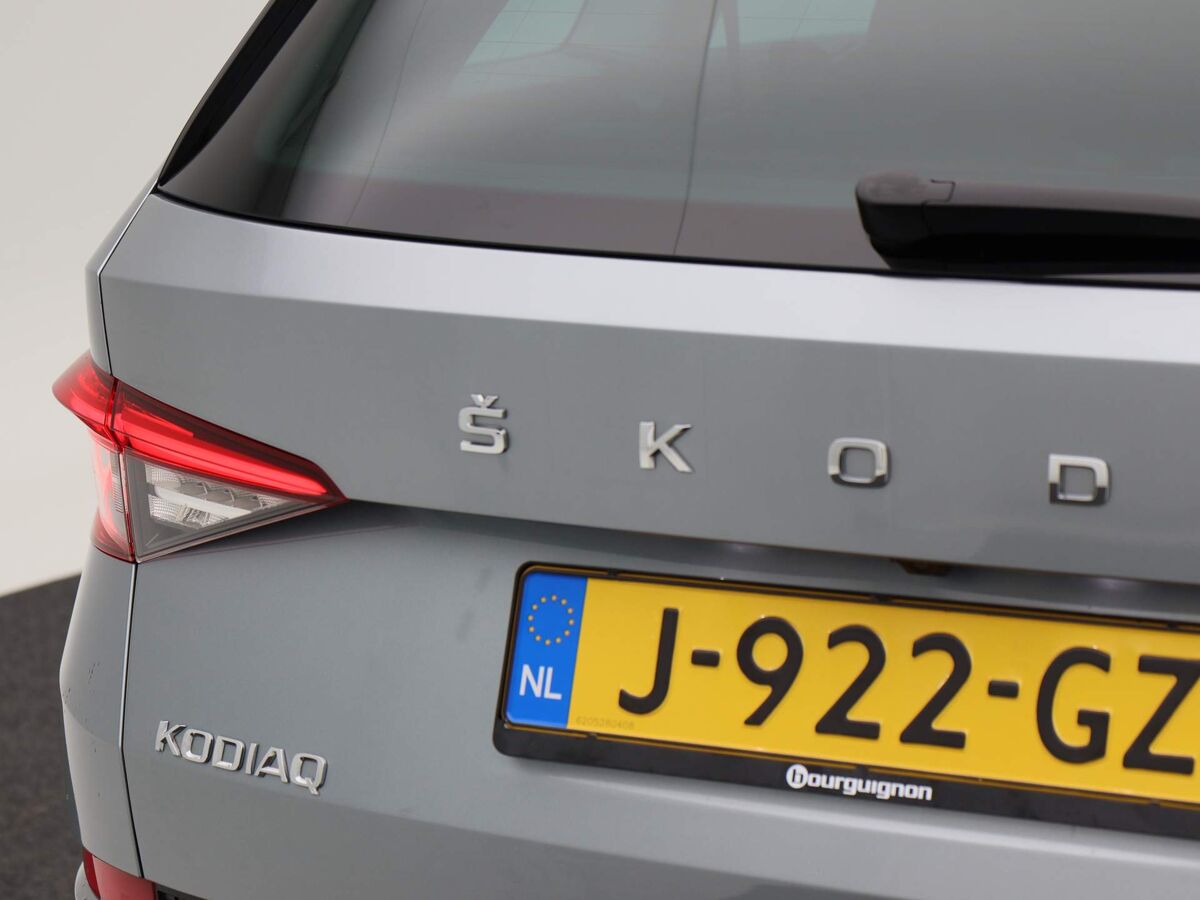 Škoda Kodiaq 1.5 TSi 150 Pk DSG Bus. Edition 7-Persoons | Navi | Trekhaak | 19 Inch | Camera | Winterpakket