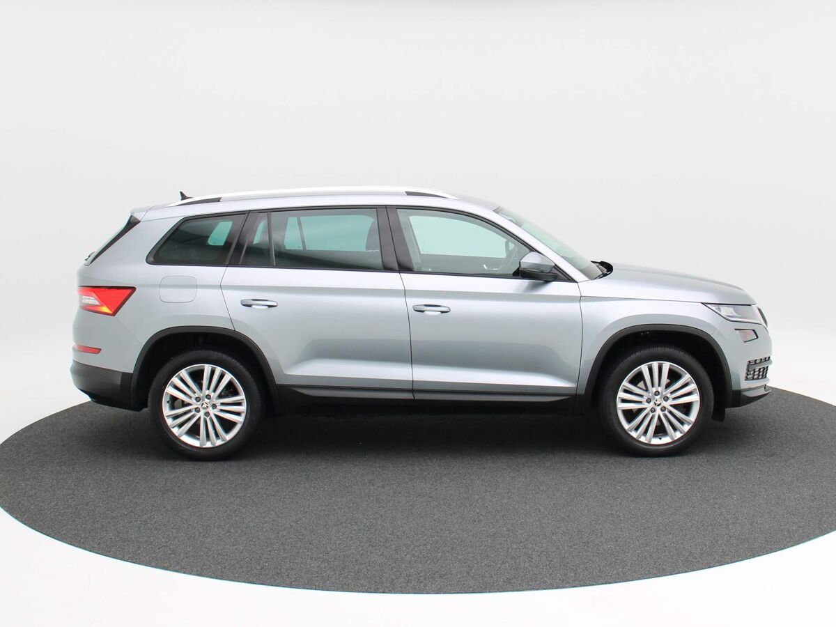 Škoda Kodiaq 1.5 TSi 150 Pk DSG Bus. Edition 7-Persoons | Navi | Trekhaak | 19 Inch | Camera | Winterpakket