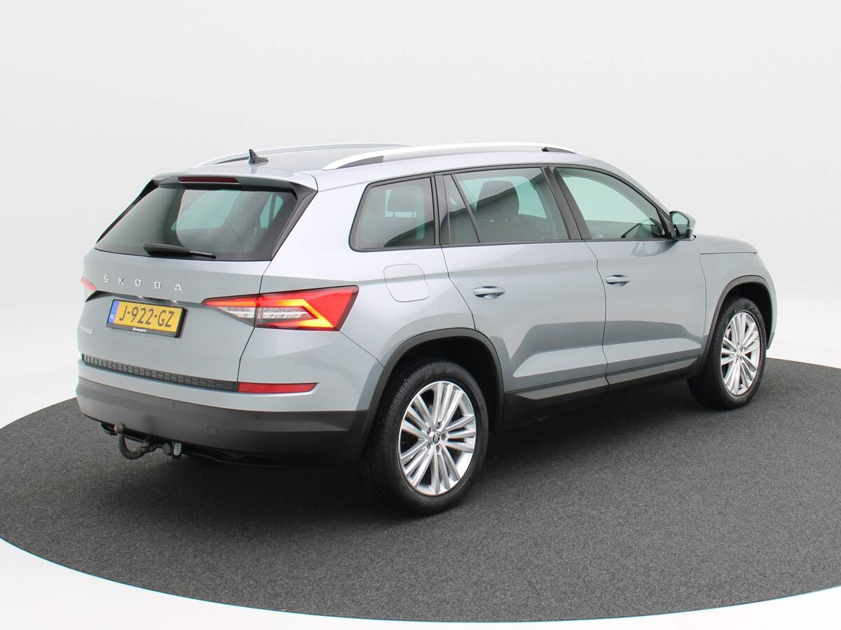 Škoda Kodiaq 1.5 TSi 150 Pk DSG Bus. Edition 7-Persoons | Navi | Trekhaak | 19 Inch | Camera | Winterpakket