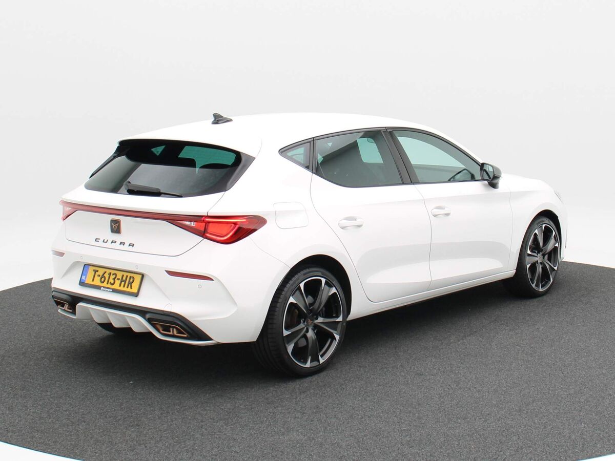 CUPRA Leon 1.4 e-Hybrid VZ 245 Pk DSG Business | Navi | Bucket Seats | Full LED | 19 Inch | Adaptive Cruise