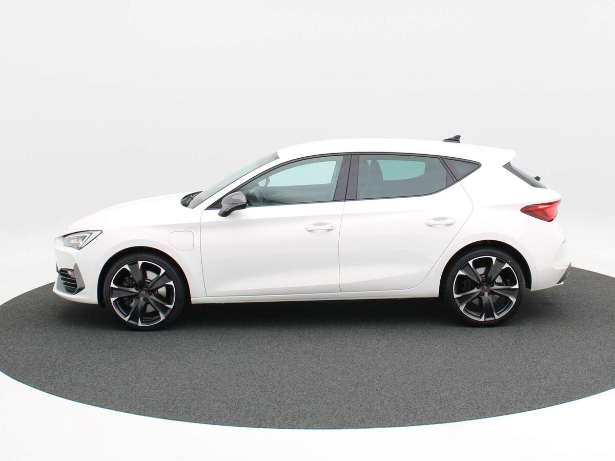 CUPRA Leon 1.4 e-Hybrid VZ 245 Pk DSG Business | Navi | Bucket Seats | Full LED | 19 Inch | Adaptive Cruise