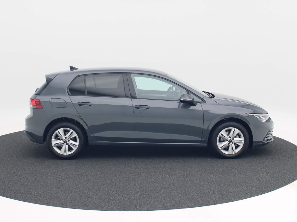 Volkswagen Golf 1.0 eTSi DSG Life | Navi | Adapt. Cruise | Privacy Glass | Parkeersensoren | 28.554 Km!!