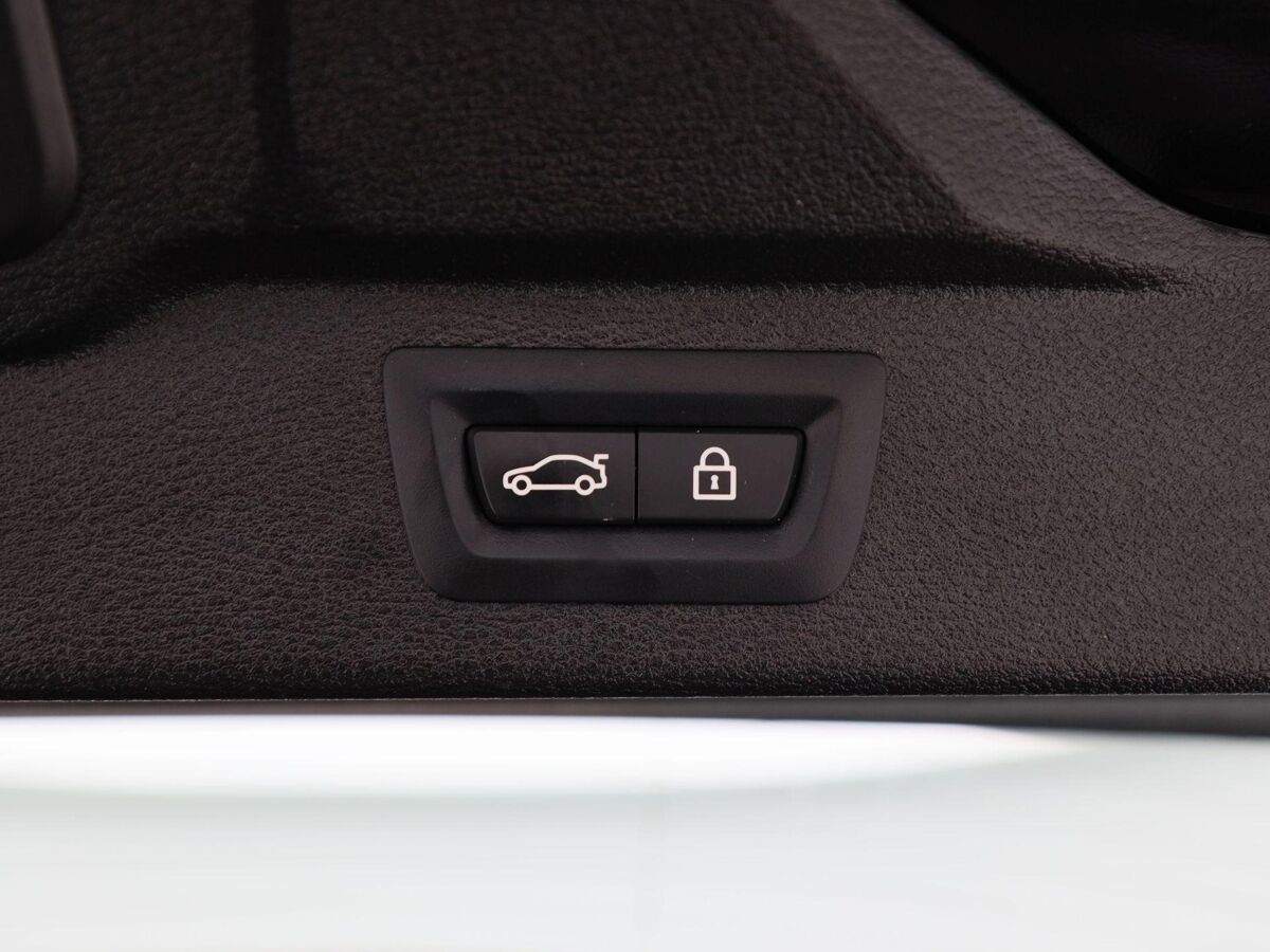 BMW X5 xDrive25d M Sport | 7 Persoons | B&O Sound | Panodak | Stoelventilatie | 360 graden camera