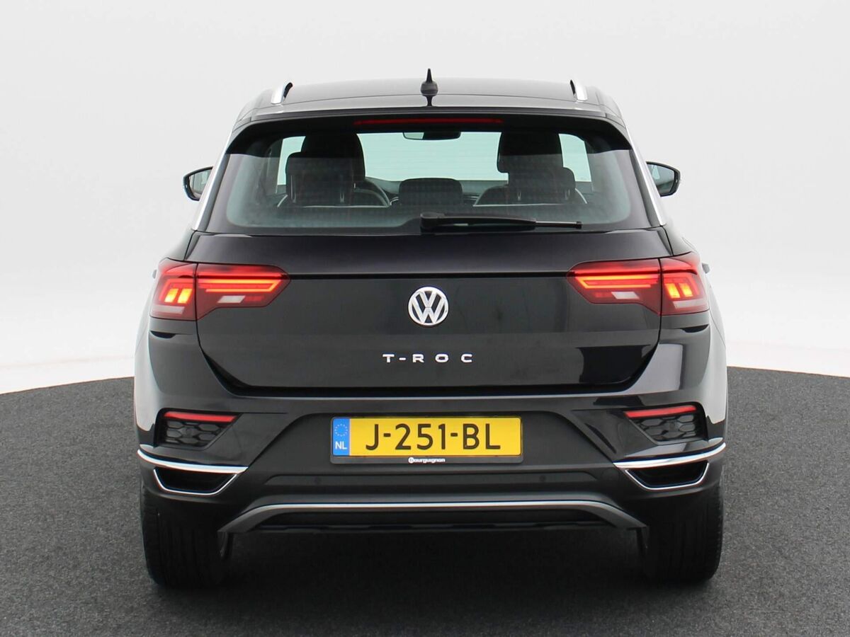 Volkswagen T-Roc 1.5 TSi 150 Pk Automaat Sport | Adapt. Cruise | Camera | ECC | Carplay | Stoel Verw. | 18 Inch