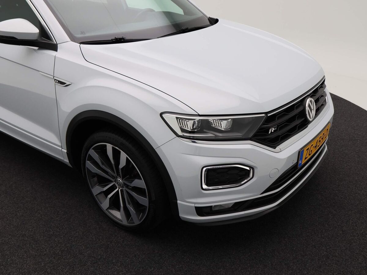 Volkswagen T-Roc 1.5 TSi 150 Pk DSG Sport R-Line | Full LED | Panoramadak | Trekhaak | Navi | ECC | Privacy Glass | Sensoren | 19 Inch