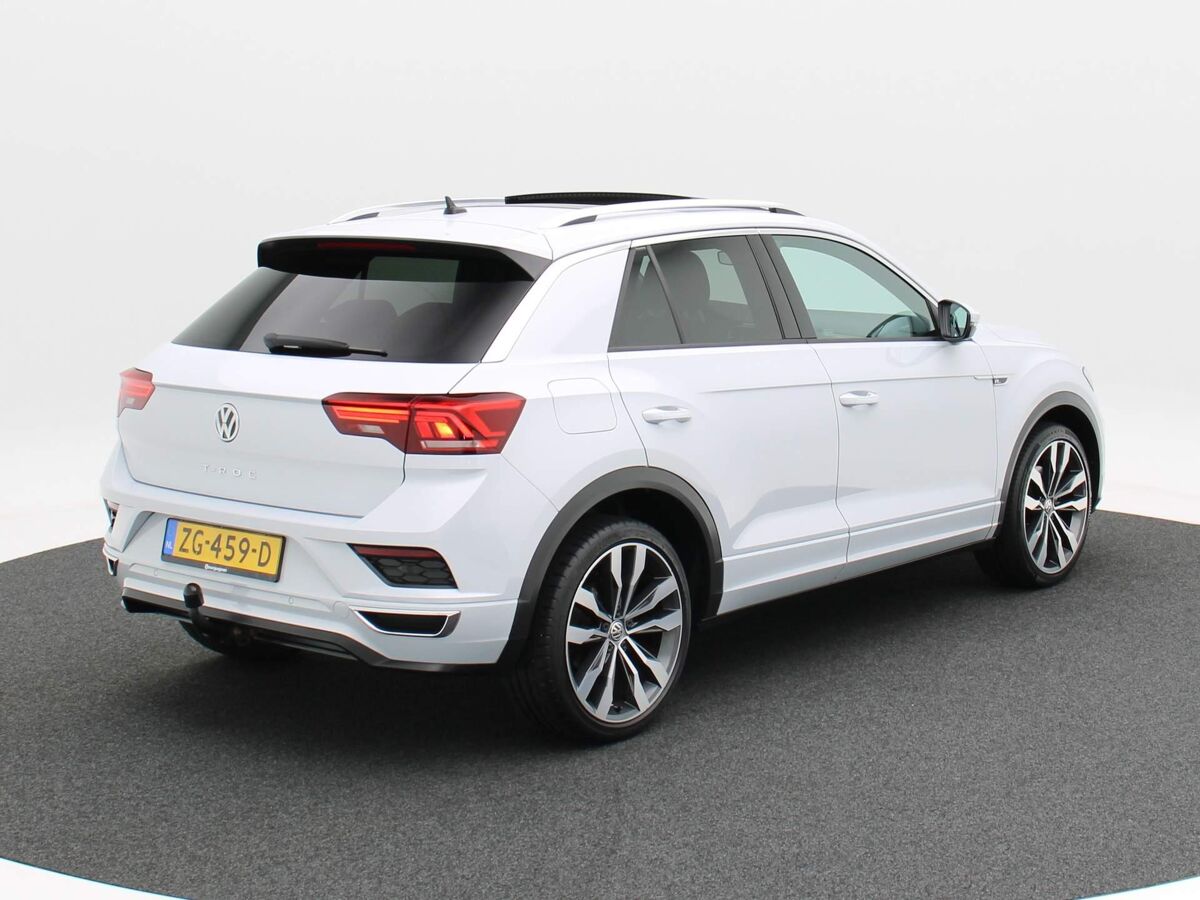 Volkswagen T-Roc 1.5 TSi 150 Pk DSG Sport R-Line | Full LED | Panoramadak | Trekhaak | Navi | ECC | Privacy Glass | Sensoren | 19 Inch