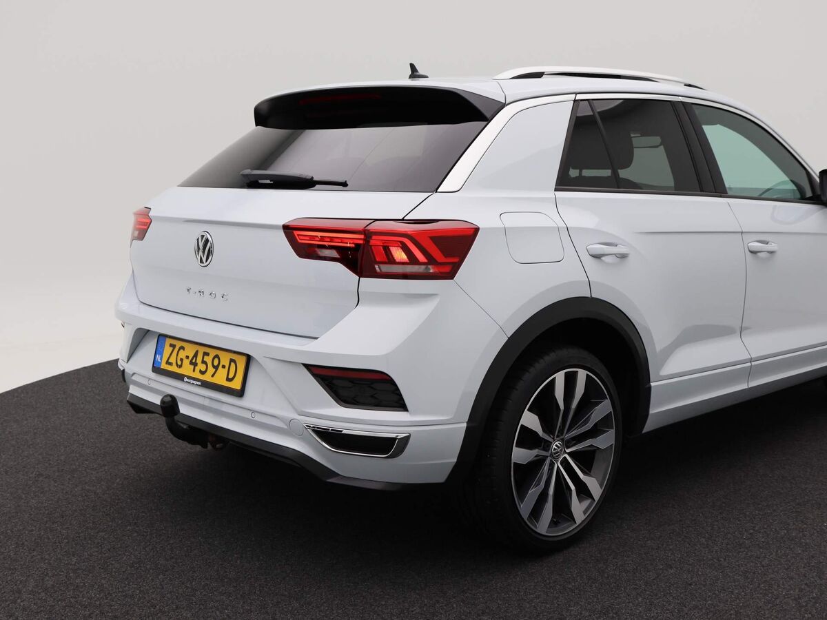 Volkswagen T-Roc 1.5 TSi 150 Pk DSG Sport R-Line | Full LED | Panoramadak | Trekhaak | Navi | ECC | Privacy Glass | Sensoren | 19 Inch