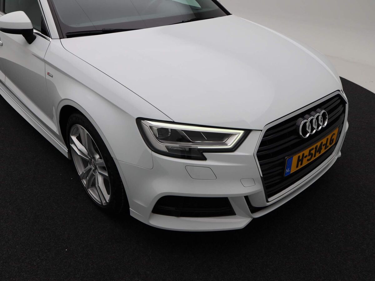 Audi A3 Limousine Limousine 35 TFSi 150 Pk Automaat S-Line | Full LED | Navi | Trekhaak | 18 Inch | Stoelverwarming | 84.797 Km!!