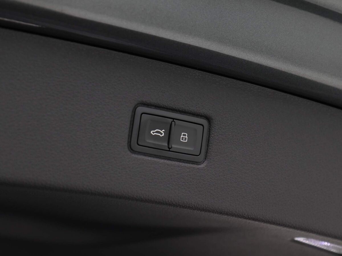 Audi Q7 SQ7 4.0 TFSI | 507 PK SUV 8 versn. Tiptronic | Quattro | Laser Led | Head up Display | 22 inch | B&O | Massagestoelen |