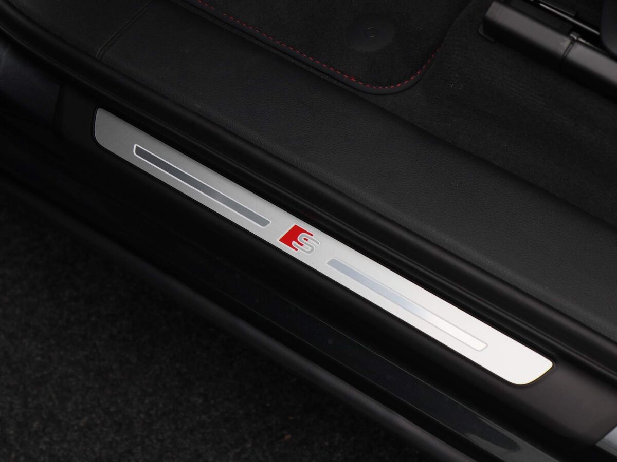 Audi Q7 SQ7 4.0 TFSI | 507 PK SUV 8 versn. Tiptronic | Quattro | Laser Led | Head up Display | 22 inch | B&O | Massagestoelen |