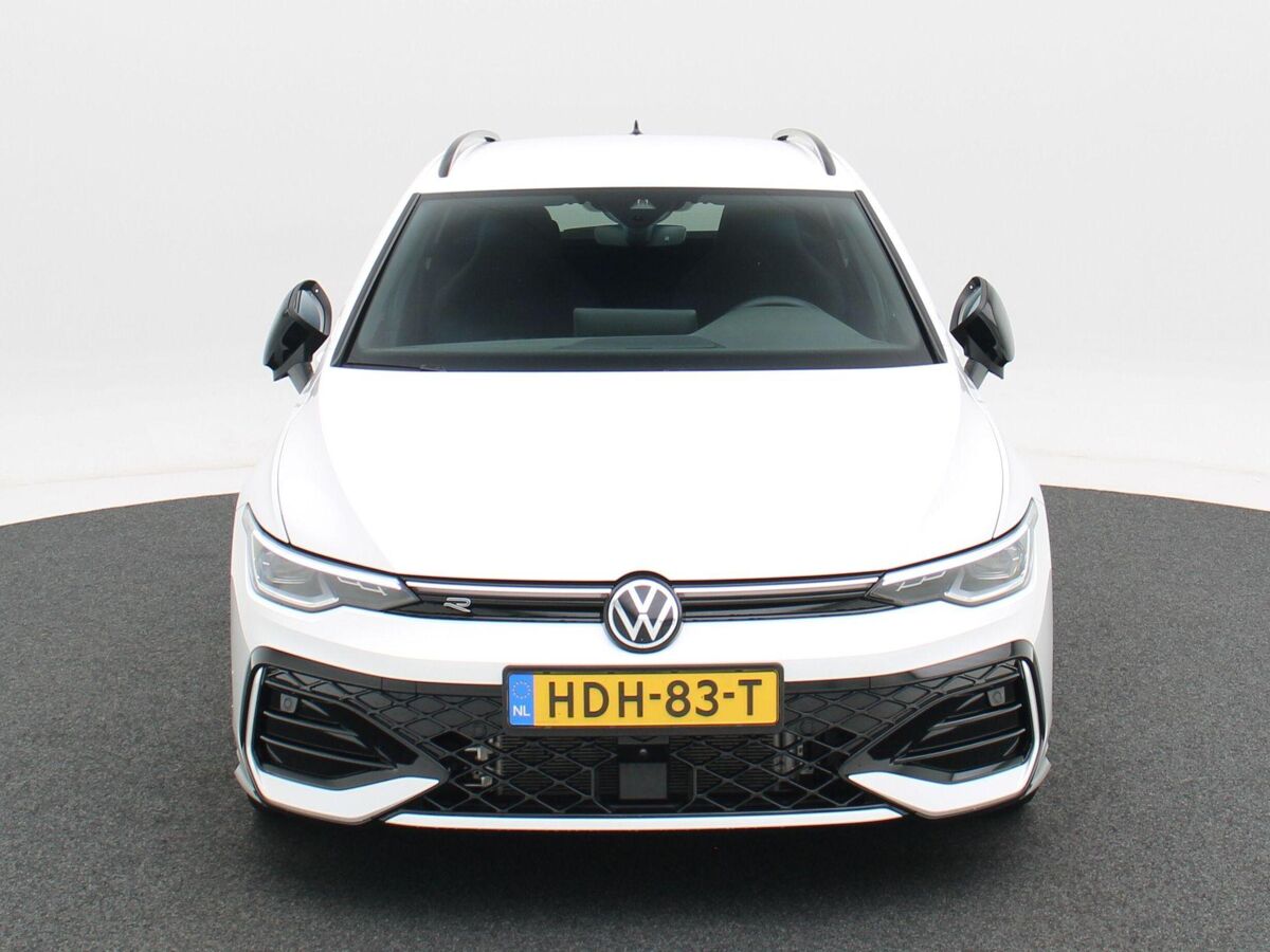 Volkswagen Golf Variant R-Line-Edition 1.5 eTSI 116 pk Variant DSG | 360 Camera | Stoel & Stuur Verwarming | Koplampverlichting Led Matrix |  3-Zone Climatronic | Wegzwenkbare trekhaak |
