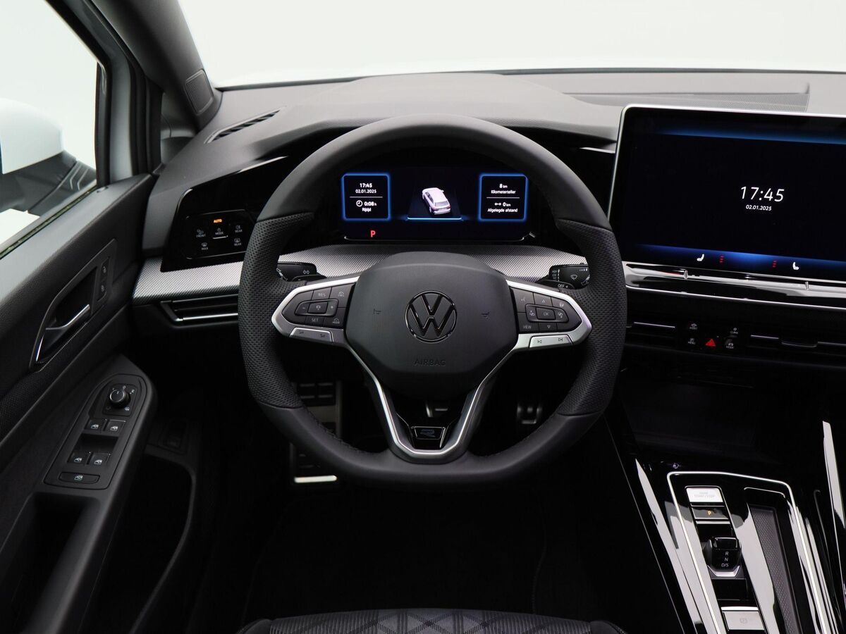 Volkswagen Golf Variant R-Line-Edition 1.5 eTSI 116 pk Variant DSG | 360 Camera | Stoel & Stuur Verwarming | Koplampverlichting Led Matrix |  3-Zone Climatronic | Wegzwenkbare trekhaak |