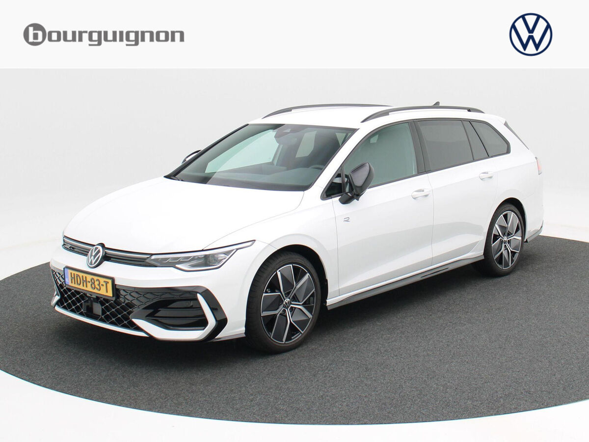 Volkswagen Golf Variant R-Line-Edition 1.5 eTSI 116 pk Variant DSG | 360 Camera | Stoel & Stuur Verwarming | Koplampverlichting Led Matrix |  3-Zone Climatronic | Wegzwenkbare trekhaak |