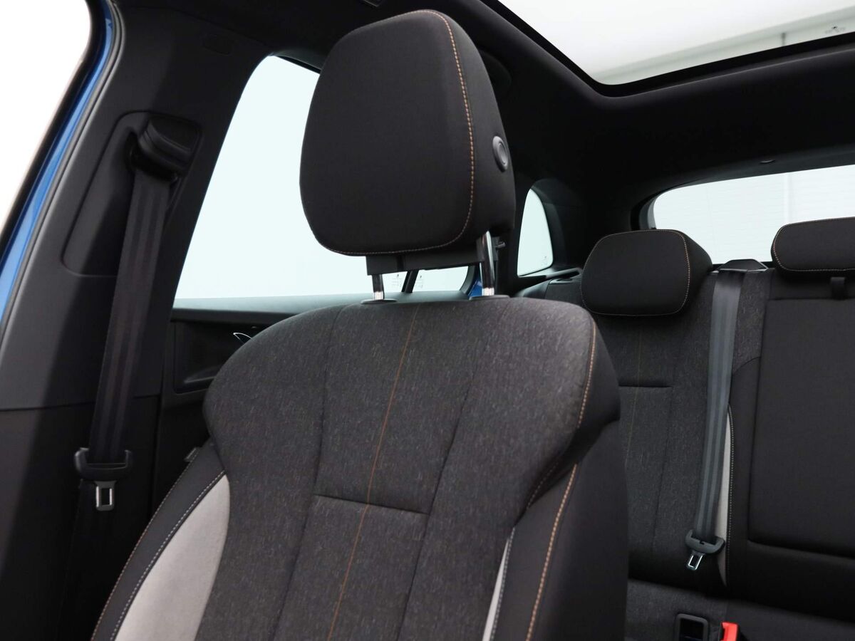 Škoda Scala Business Edition 1.0 TSI 115 pk | Automaat | Panoramadak | Adaptive cruise control | Navigatie