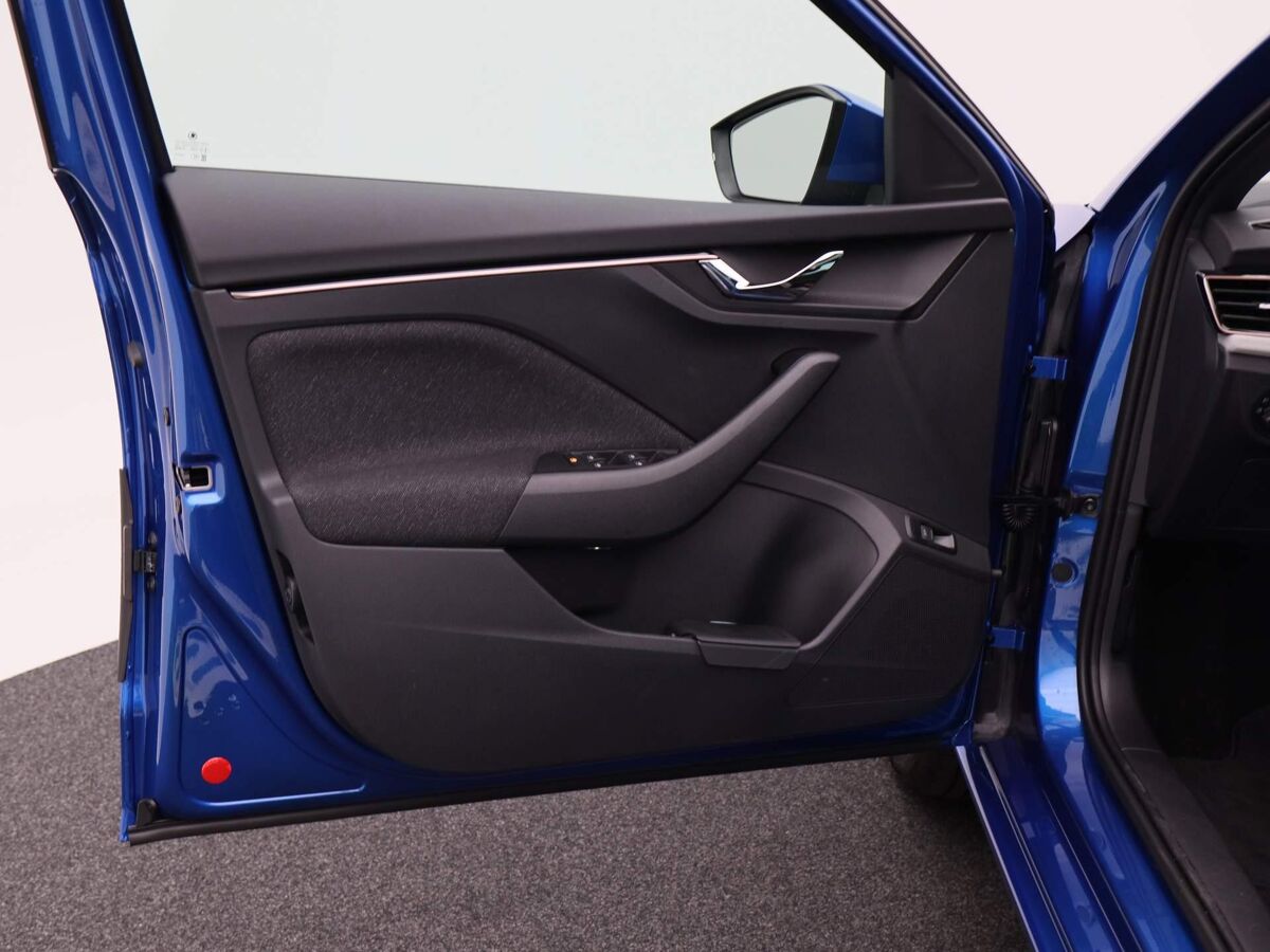 Škoda Scala Business Edition 1.0 TSI 115 pk | Automaat | Panoramadak | Adaptive cruise control | Navigatie