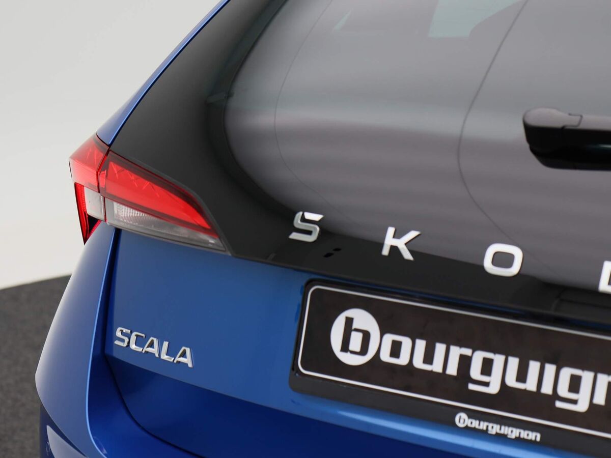 Škoda Scala Business Edition 1.0 TSI 115 pk | Automaat | Panoramadak | Adaptive cruise control | Navigatie