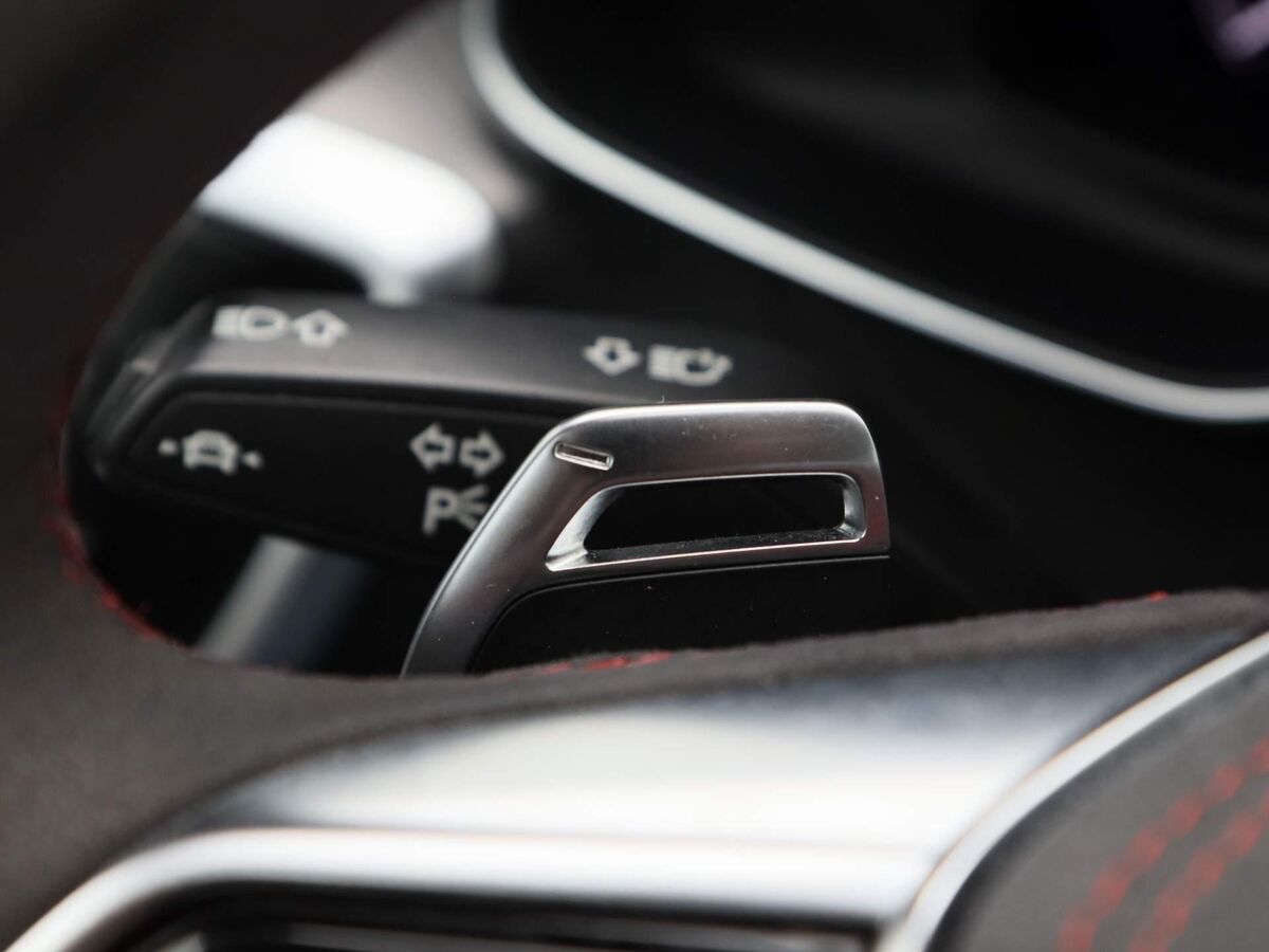 Audi RS7 Sportback 4.0 TFSi 600 Pk | Panoramadak | B&O Audio | Leder | 22 Inch | Keramische Remmen | Head-Up | 87.637 Km!!
