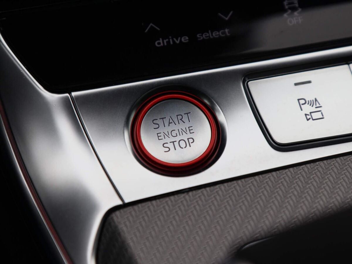 Audi RS7 Sportback 4.0 TFSi 600 Pk | Panoramadak | B&O Audio | Leder | 22 Inch | Keramische Remmen | Head-Up | 87.637 Km!!