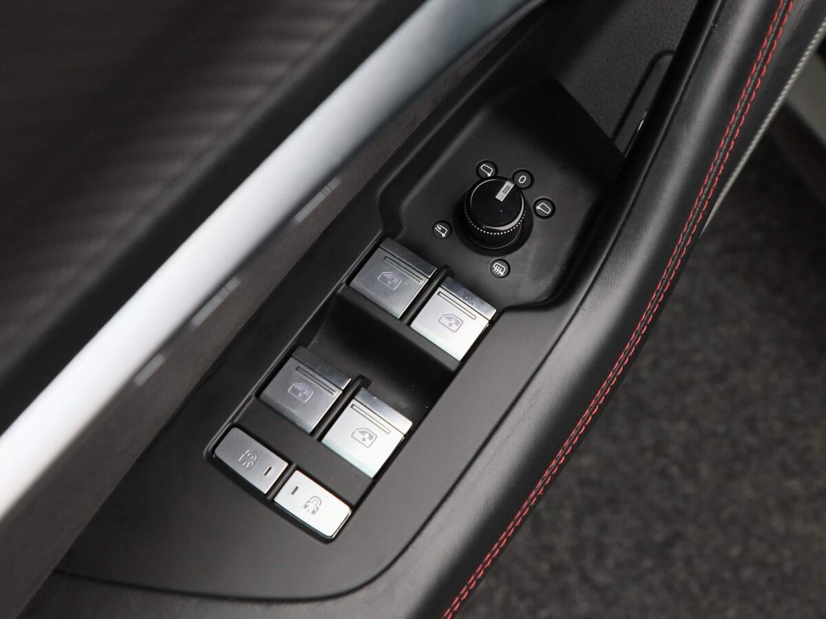 Audi RS7 Sportback 4.0 TFSi 600 Pk | Panoramadak | B&O Audio | Leder | 22 Inch | Keramische Remmen | Head-Up | 87.637 Km!!