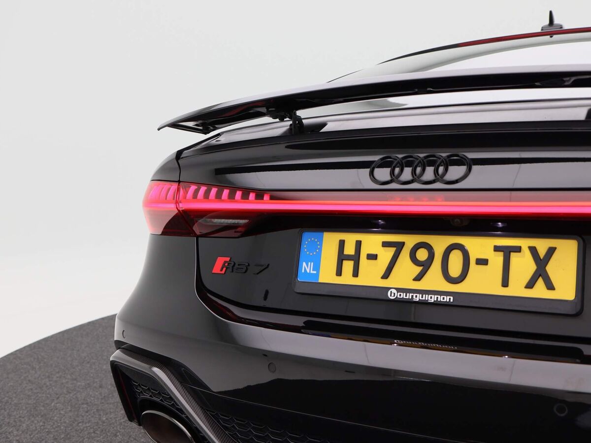 Audi RS7 Sportback 4.0 TFSi 600 Pk | Panoramadak | B&O Audio | Leder | 22 Inch | Keramische Remmen | Head-Up | 87.637 Km!!