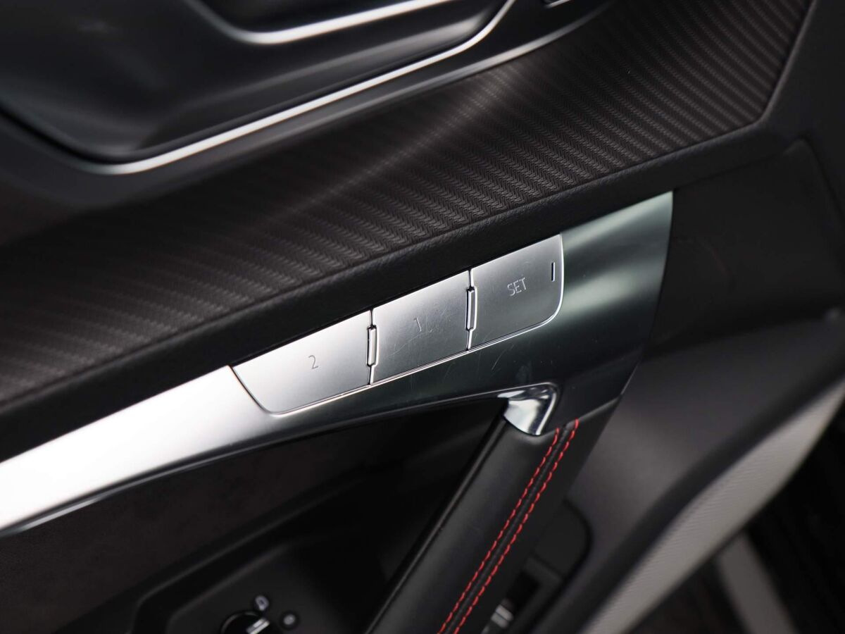 Audi RS7 Sportback 4.0 TFSi 600 Pk | Panoramadak | B&O Audio | Leder | 22 Inch | Keramische Remmen | Head-Up | 87.637 Km!!
