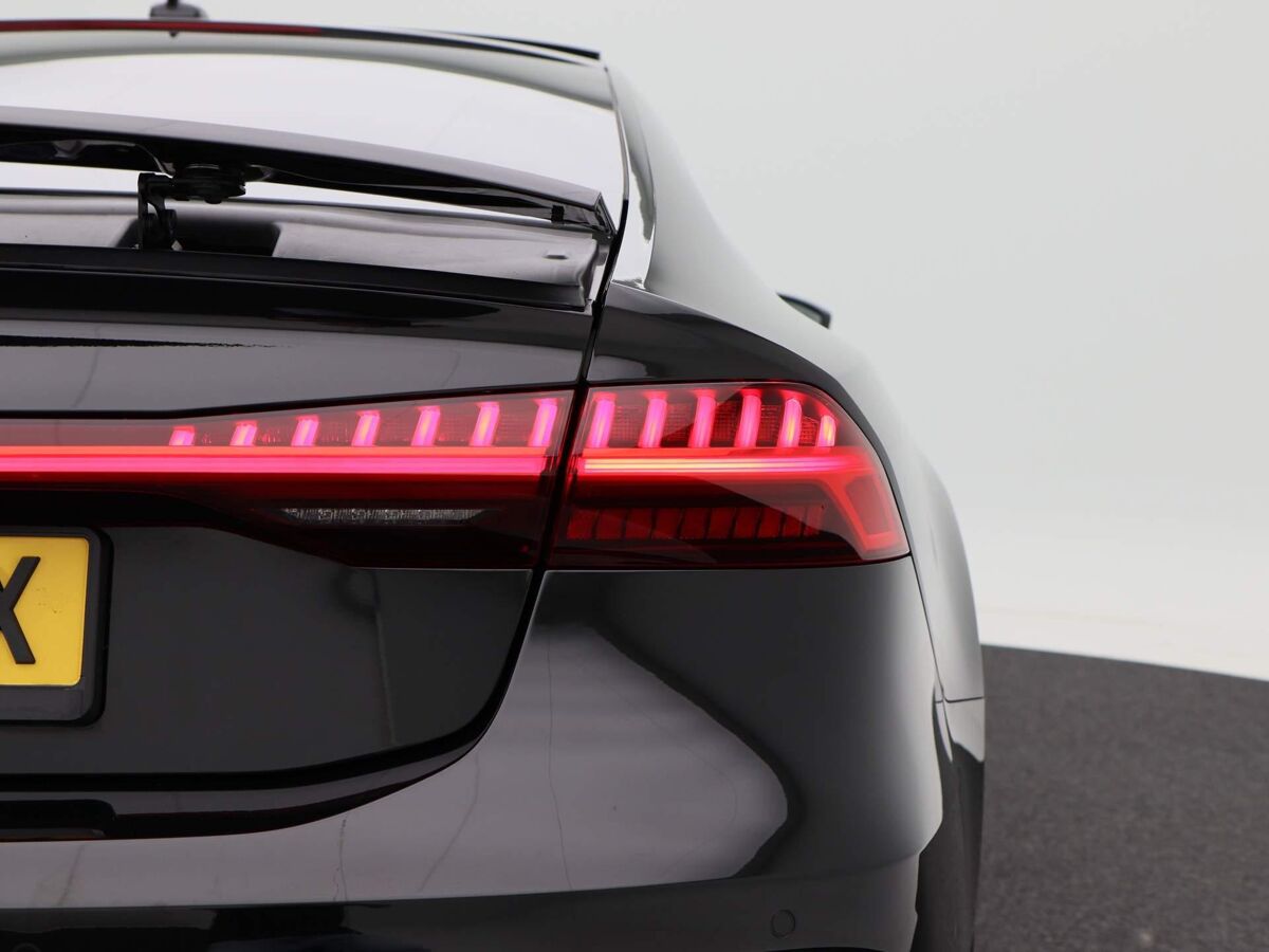Audi RS7 Sportback 4.0 TFSi 600 Pk | Panoramadak | B&O Audio | Leder | 22 Inch | Keramische Remmen | Head-Up | 87.637 Km!!