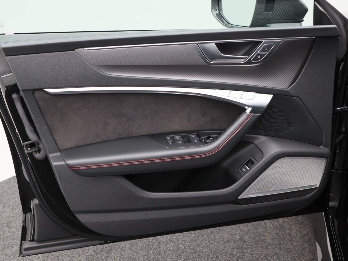 Audi RS7 Sportback 4.0 TFSi 600 Pk | Panoramadak | B&O Audio | Leder | 22 Inch | Keramische Remmen | Head-Up | 87.637 Km!!
