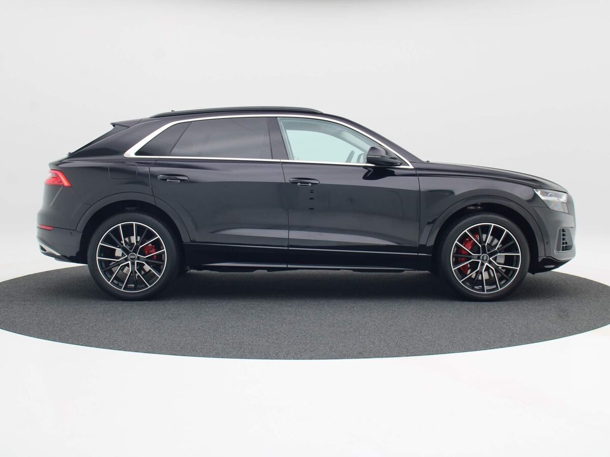Audi Q8 55 TFSI e 381 PK | Leder | Navi | Adapt. Cruise | Trekhaak | Elek. Achterklep | 22 Inch | 54.382 Km!!