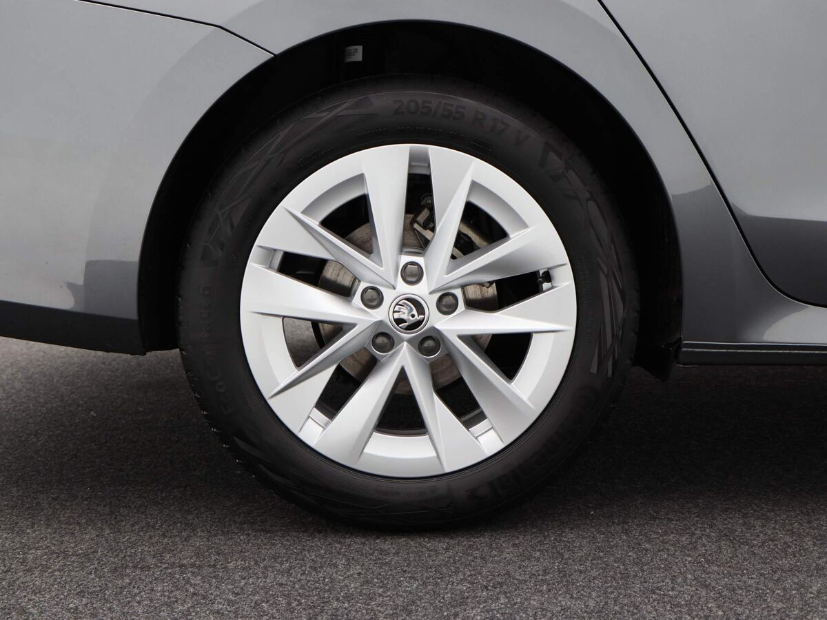 Škoda Octavia Business Edition 1.5 TSI 115 PK | Automaat | Cruise control | Achteruitrijcamera | Apple carplay / Android auto