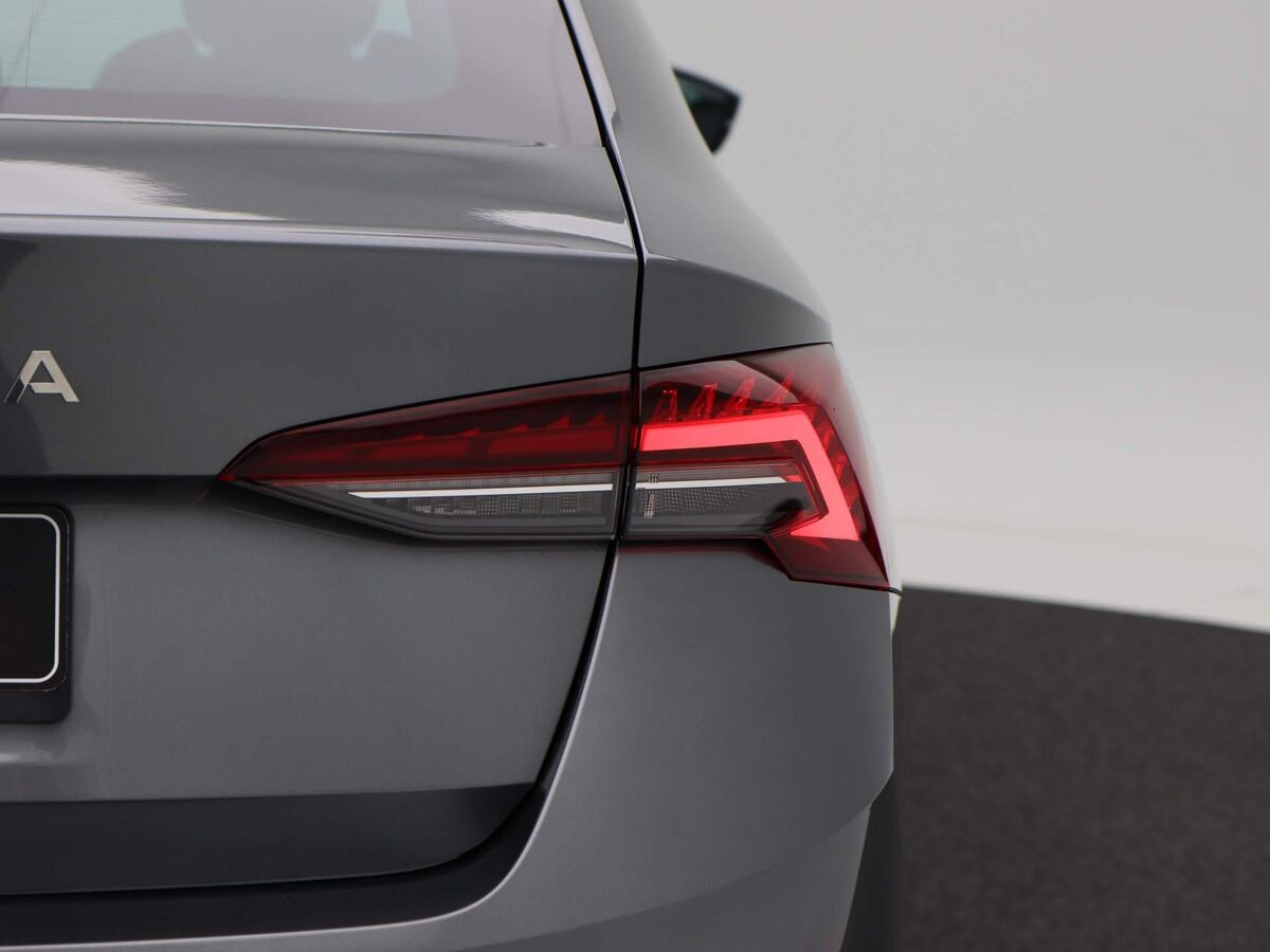 Škoda Octavia Business Edition 1.5 TSI 115 PK | Automaat | Cruise control | Achteruitrijcamera | Apple carplay / Android auto
