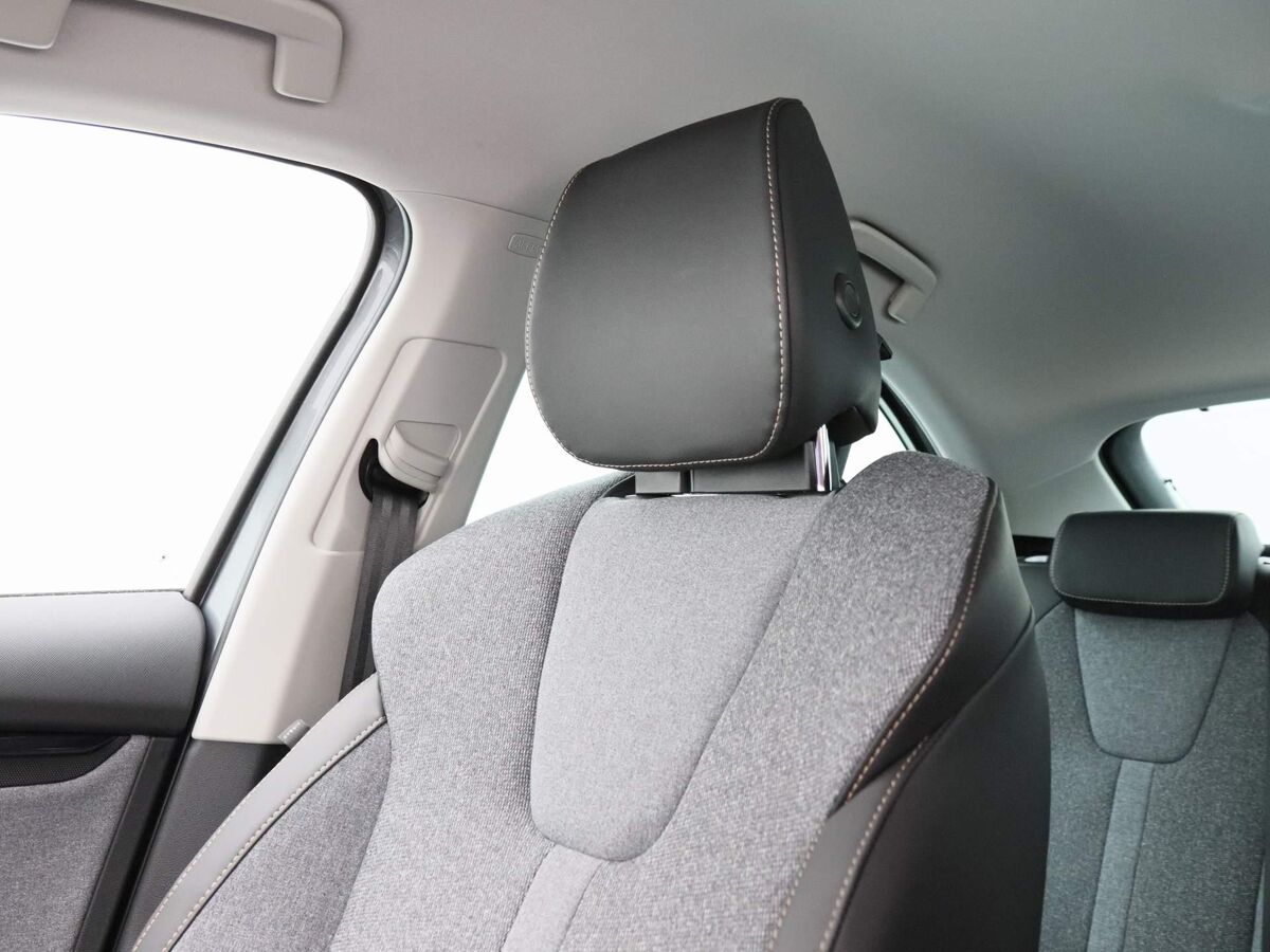 Škoda Octavia Business Edition 1.5 TSI 115 PK | Automaat | Cruise control | Achteruitrijcamera | Apple carplay / Android auto