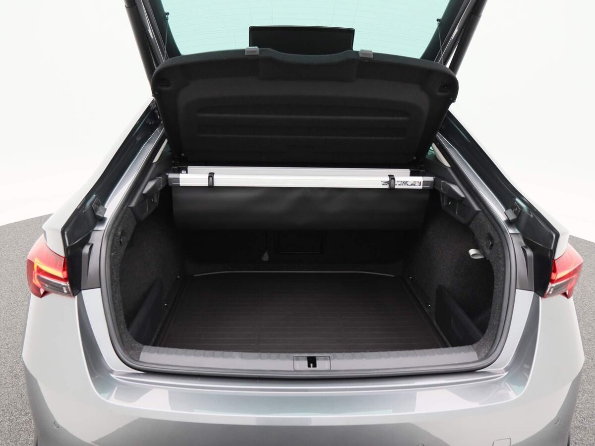 Škoda Octavia Business Edition 1.5 TSI 115 PK | Automaat | Cruise control | Achteruitrijcamera | Apple carplay / Android auto